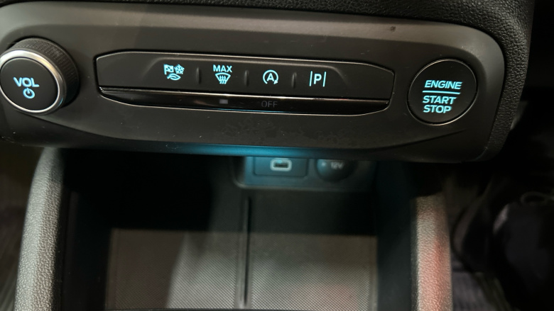 Ford Focus 1.0 EcoBoost Titanium 5dr Petrol Hatchback